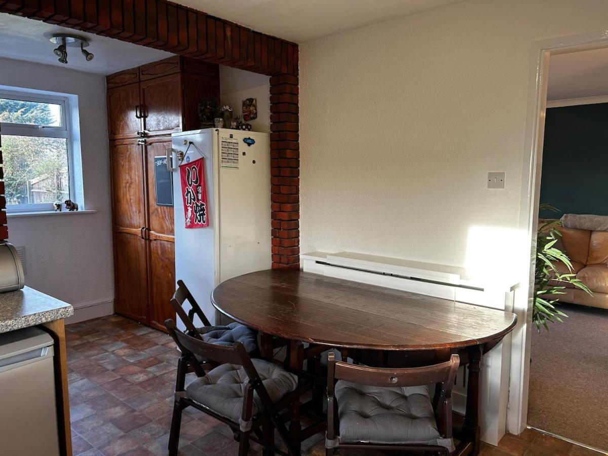 Large Cosy In Sutton Bonnington Sutton Bonington